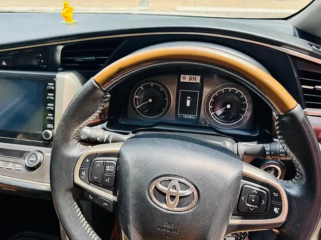 Used Toyota Innova Crysta [2020-2023] ZX 2.4 7 STR in Lucknow