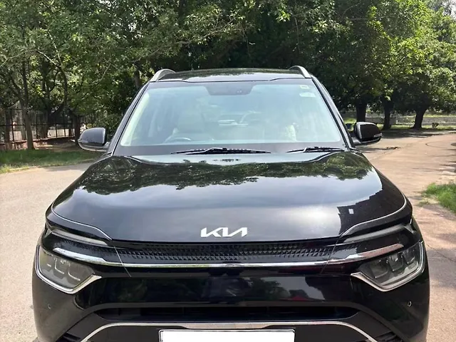 Used 2022 Kia Carens in Delhi