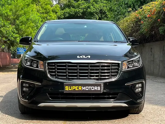 Used 2023 Kia Carnival in Delhi