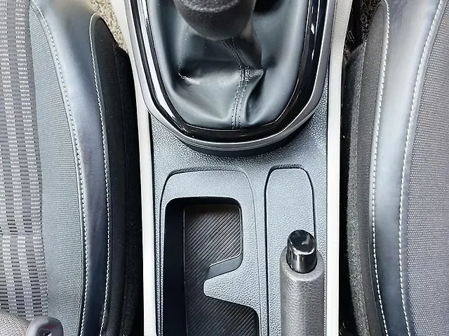 Used Kia Carens [2022-2023] Prestige 1.5 Petrol MT 7 STR in Mumbai