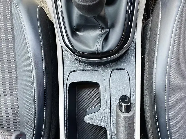 Used Kia Carens [2022-2023] Prestige 1.5 Petrol MT 7 STR in Mumbai