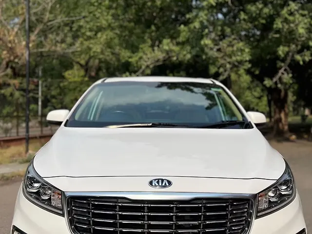 Used 2021 Kia Carnival in Delhi