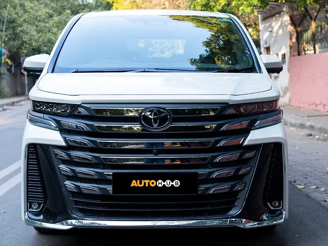 Used 2024 Toyota Vellfire in Delhi