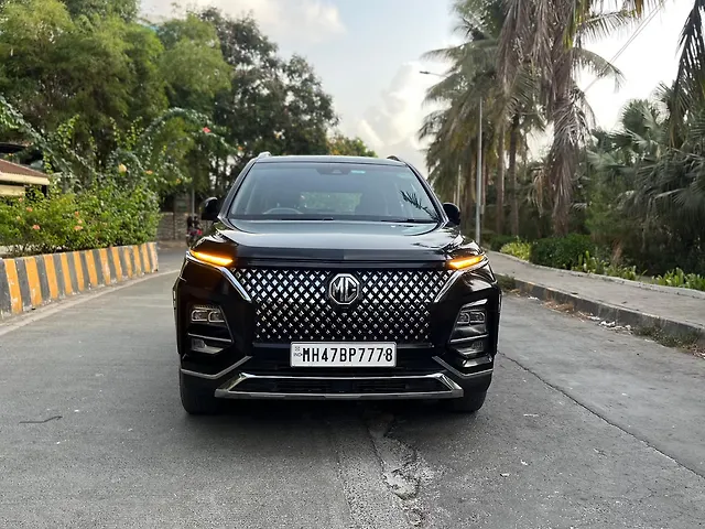 Used 2023 MG Hector Plus in Mumbai