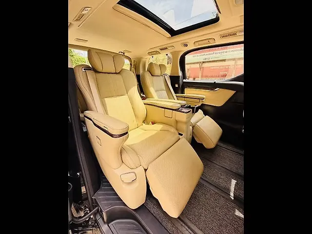 Used Toyota Vellfire VIP – Executive Lounge Hybrid (Electric + Petrol) Automatic in Mumbai
