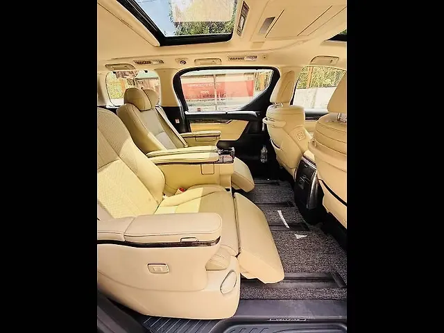 Used Toyota Vellfire VIP – Executive Lounge Hybrid (Electric + Petrol) Automatic in Mumbai