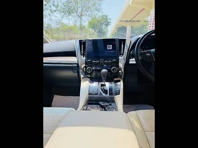 Used Toyota Vellfire VIP – Executive Lounge Hybrid (Electric + Petrol) Automatic in Mumbai