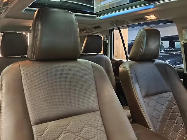 Used Toyota Innova Hycross ZX Hybrid (Electric + Petrol) Automatic (e-CVT) 7 STR in Lucknow