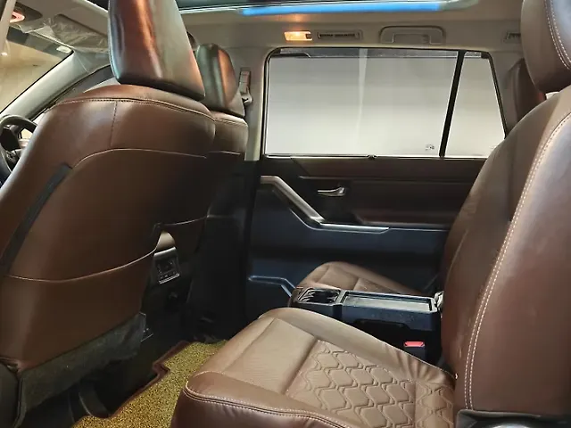Used Toyota Innova Hycross ZX Hybrid (Electric + Petrol) Automatic (e-CVT) 7 STR in Lucknow