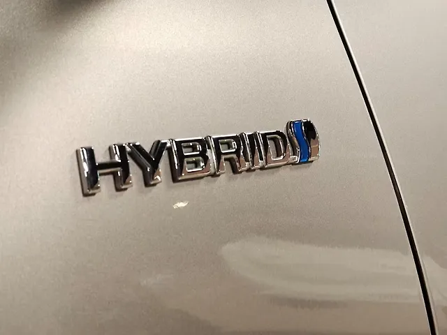Used Toyota Innova Hycross ZX Hybrid (Electric + Petrol) Automatic (e-CVT) 7 STR in Lucknow
