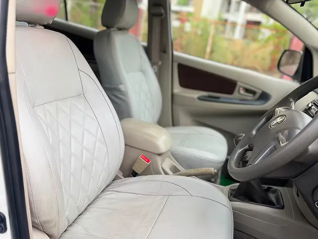 Used Toyota Innova [2013-2014] 2.5 GX 7 STR BS-III in Bhopal