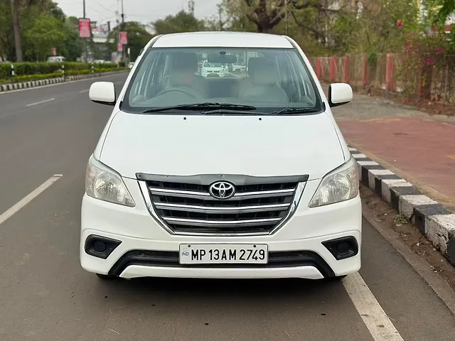 Used 2014 Toyota Innova in Bhopal