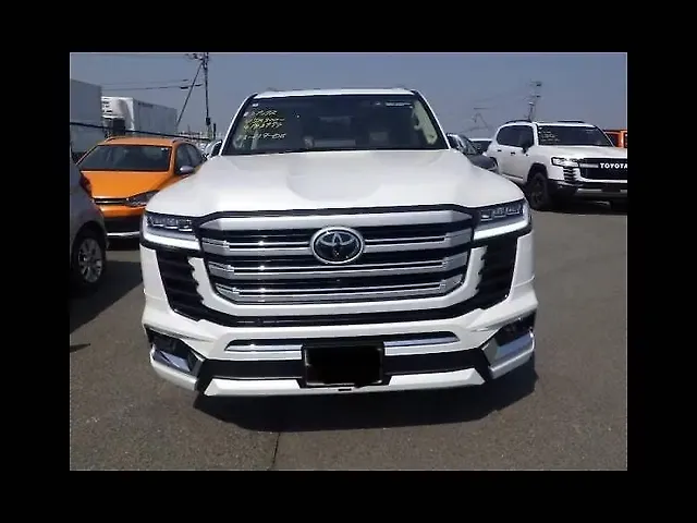 Used 2024 Toyota Land Cruiser in Delhi Used 2024 Toyota Land Cruiser in Delhi