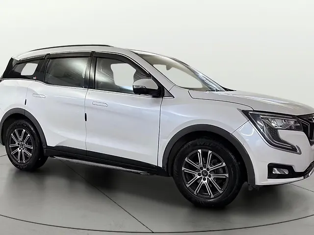 Used 2022 Mahindra XUV700 in Delhi