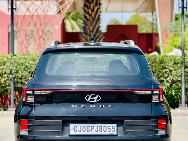 Used 2022 Hyundai Venue in Surat