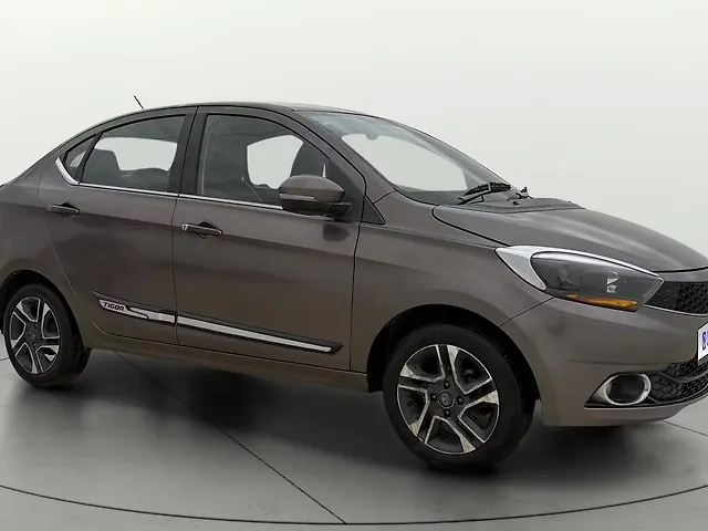 Used 2017 Tata Tigor in Delhi
