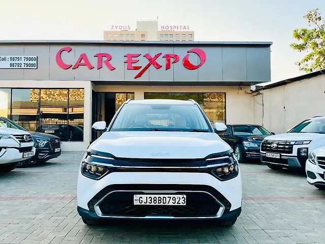 Used 2022 Kia Carens in Ahmedabad