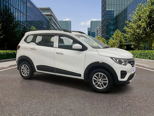 Used 2021 Renault Triber in Pune