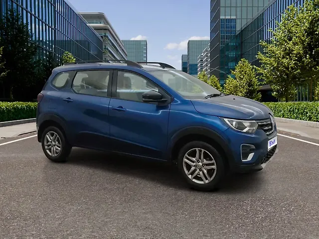 Used 2022 Renault Triber in Pune
