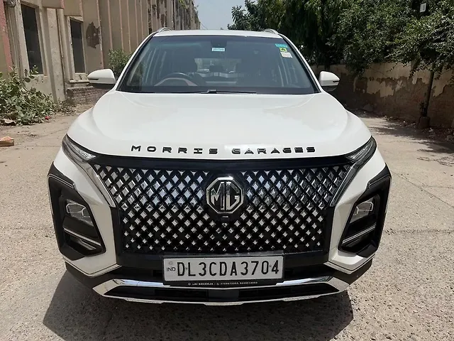 Used 2024 MG Hector Plus in Delhi