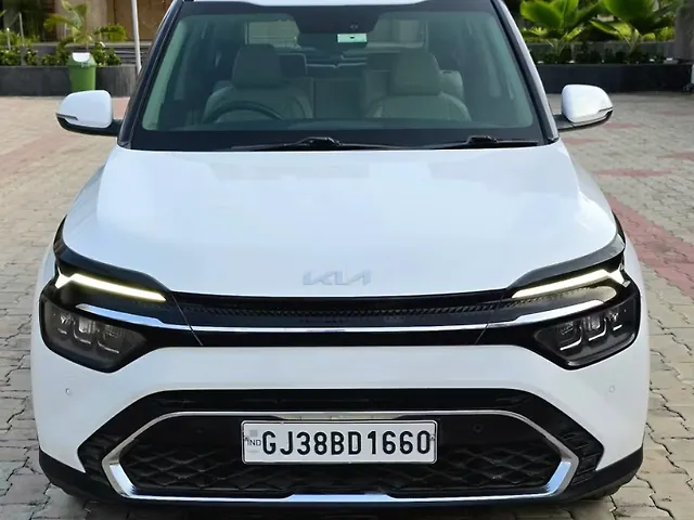 Used 2022 Kia Carens in Ahmedabad
