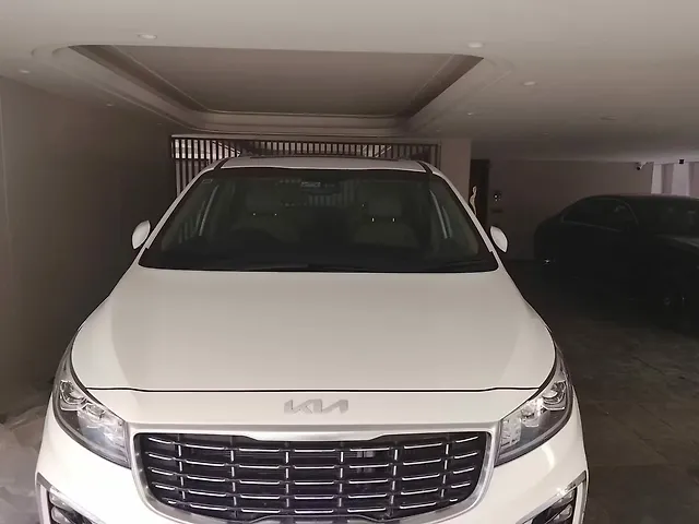 Used 2022 Kia Carnival in Delhi