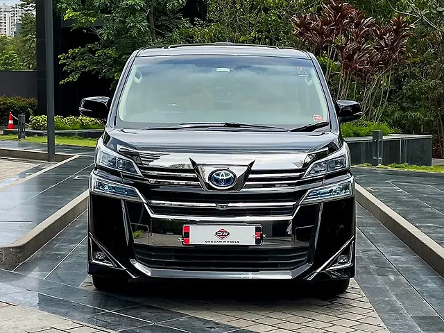 Used 2023 Toyota Vellfire in Mumbai