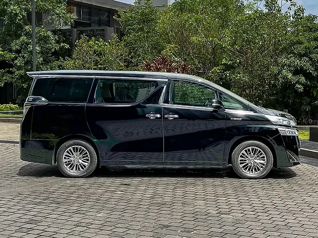 Used Toyota Vellfire VIP – Executive Lounge Hybrid (Electric + Petrol) Automatic in Mumbai