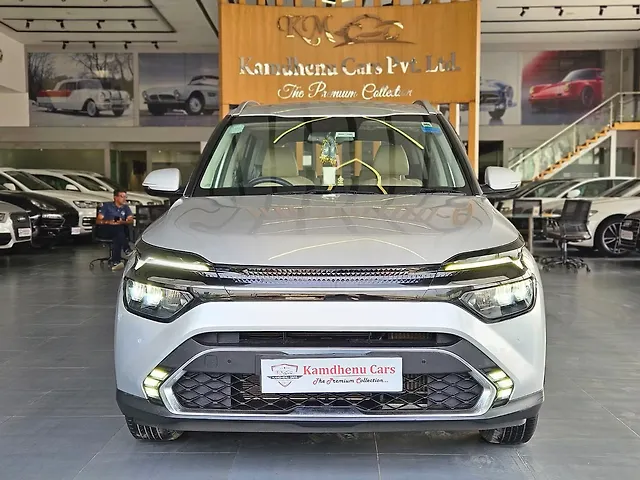 Used 2022 Kia Carens in Ahmedabad