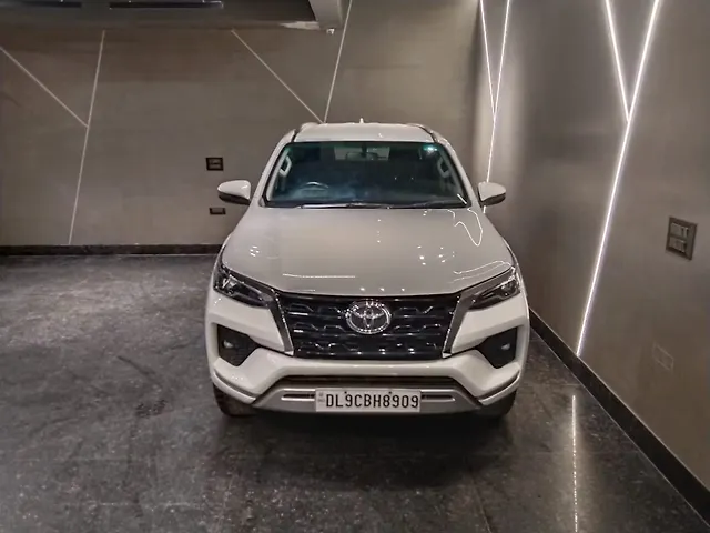 Used 2025 Toyota Fortuner in Delhi