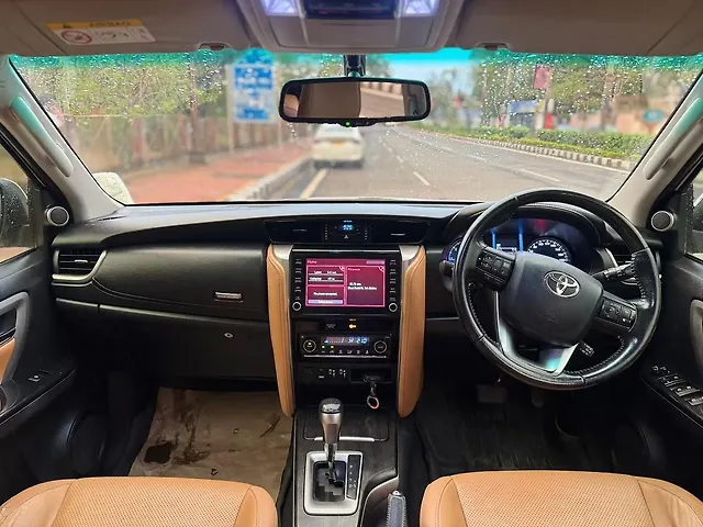 Used Toyota Fortuner 4x2 2WD Diesel 2.8L Turbo Automatic in Bhopal Used Toyota Fortuner 4x2 2WD Diesel 2.8L Turbo Automatic in Bhopal