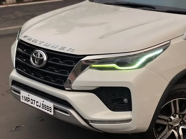 Used Toyota Fortuner 4x2 2WD Diesel 2.8L Turbo Automatic in Bhopal Used Toyota Fortuner 4x2 2WD Diesel 2.8L Turbo Automatic in Bhopal