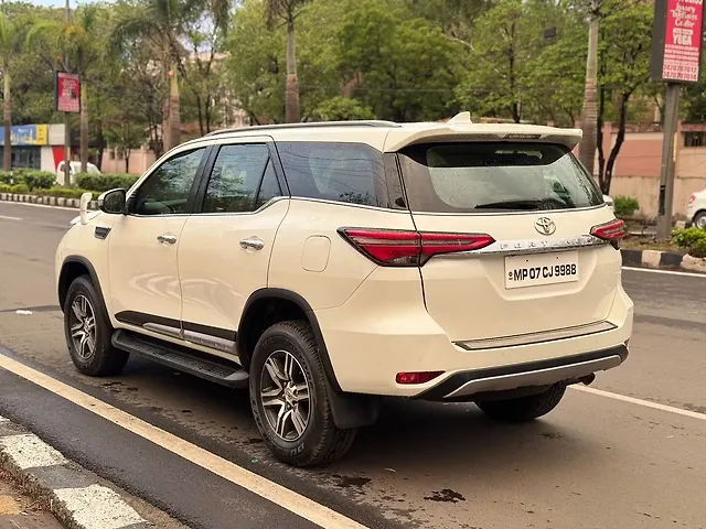 Used Toyota Fortuner 4x2 2WD Diesel 2.8L Turbo Automatic in Bhopal Used Toyota Fortuner 4x2 2WD Diesel 2.8L Turbo Automatic in Bhopal