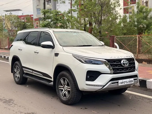 Used Toyota Fortuner 4x2 2WD Diesel 2.8L Turbo Automatic in Bhopal Used Toyota Fortuner 4x2 2WD Diesel 2.8L Turbo Automatic in Bhopal