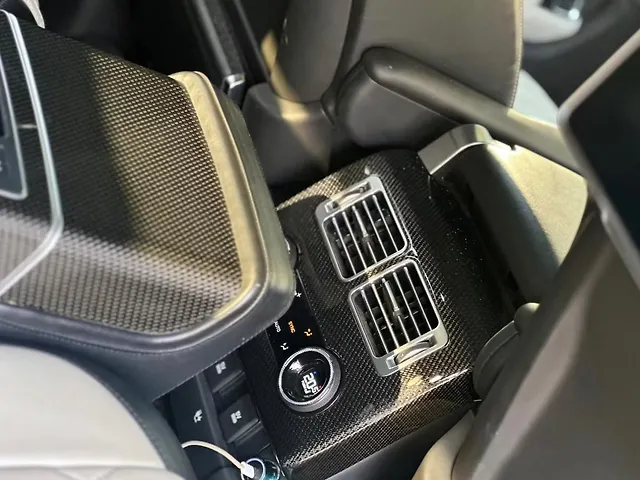 Used Land Rover Range Rover [2018-2022] SV 4.4 Petrol LWB 4 Seater in Mumbai