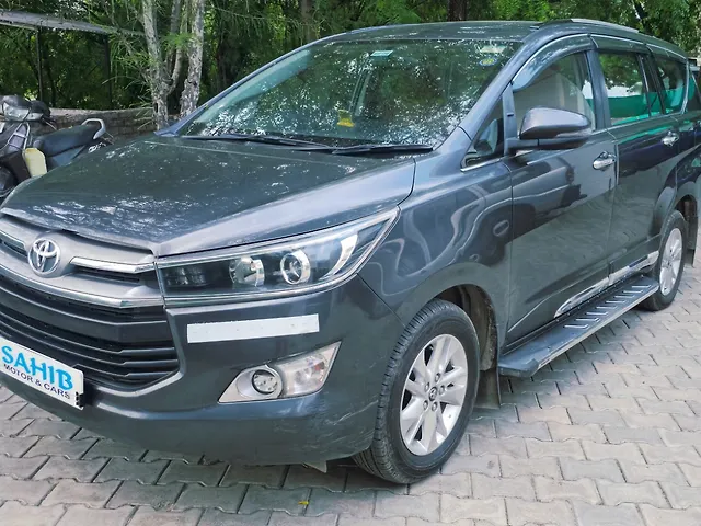 Used 2019 Toyota Innova Crysta in Agra