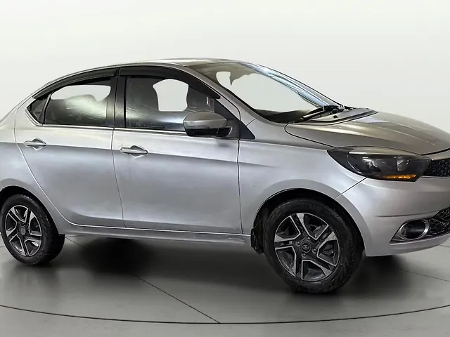 Used 2017 Tata Tigor in Delhi