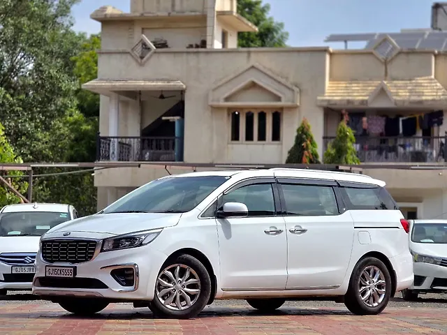 Used 2020 Kia Carnival in Surat Used 2020 Kia Carnival in Surat