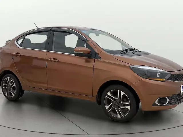 Used 2017 Tata Tigor in Delhi
