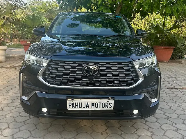 Used 2024 Toyota Innova Hycross in Delhi