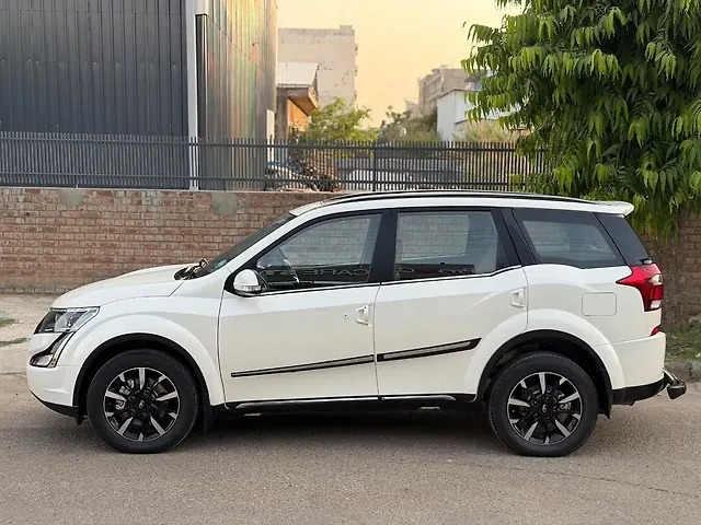 Used Mahindra XUV500 W11 Opt AT in Chandigarh Used Mahindra XUV500 W11 Opt AT in Chandigarh
