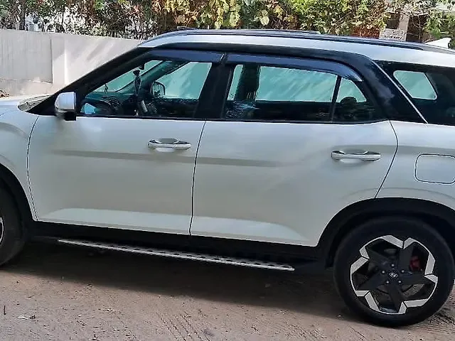 Used Hyundai Alcazar [2023-2024] Platinum (O) 7 Seater 1.5 Diesel AT in Lucknow