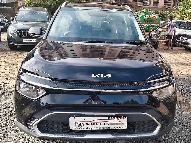 Used 2024 Kia Carens in Mumbai