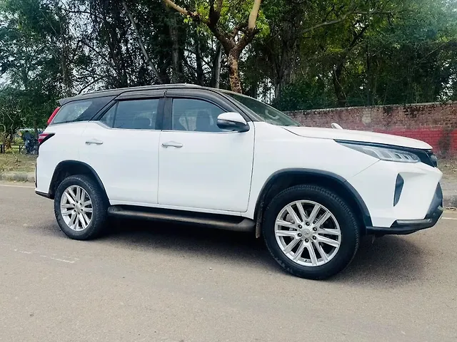 Used Toyota Fortuner [2016-2021] 2.8 4x4 AT [2016-2020] in Chandigarh
