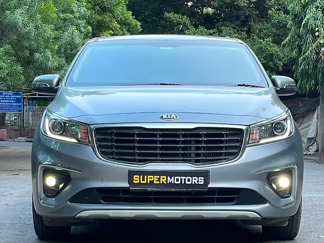 Used 2021 Kia Carnival in Delhi