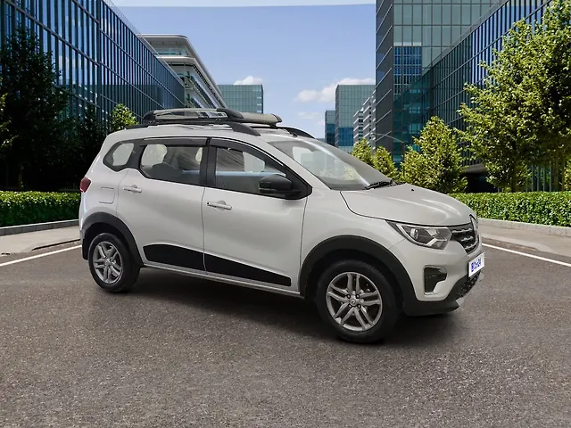 Used 2024 Renault Triber in Pune