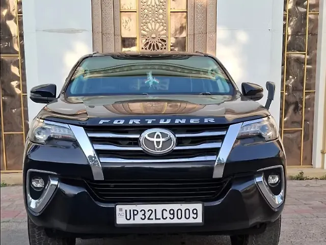 Used 2020 Toyota Fortuner in Lucknow
