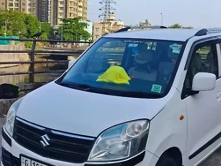 Used 2011 Maruti Suzuki Wagon R in Surat