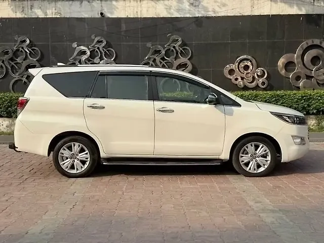 Used Toyota Innova Crysta [2016-2020] 2.4 Z 7 STR in Lucknow
