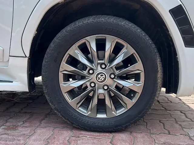 Used Toyota Land Cruiser [2011-2015] LC 200 VX in Lucknow